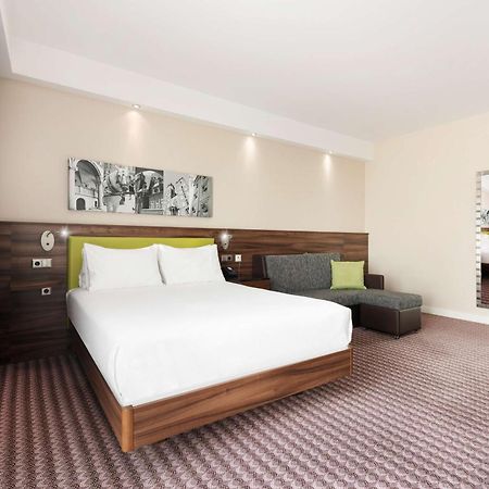 Hampton By Hilton Krakow Hotel Luaran gambar